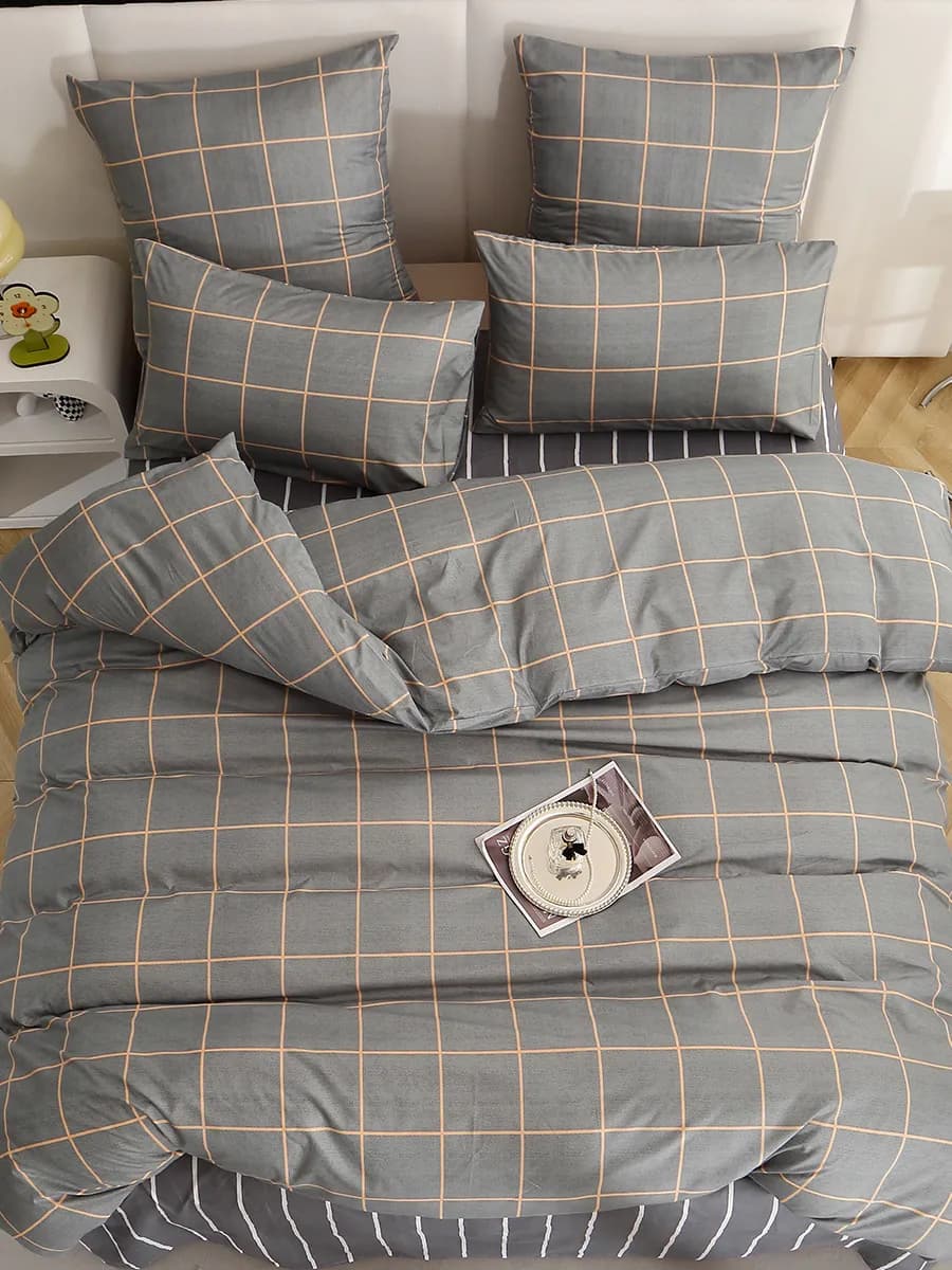 Постельное белье 1.5 спальное Сатин HD-012