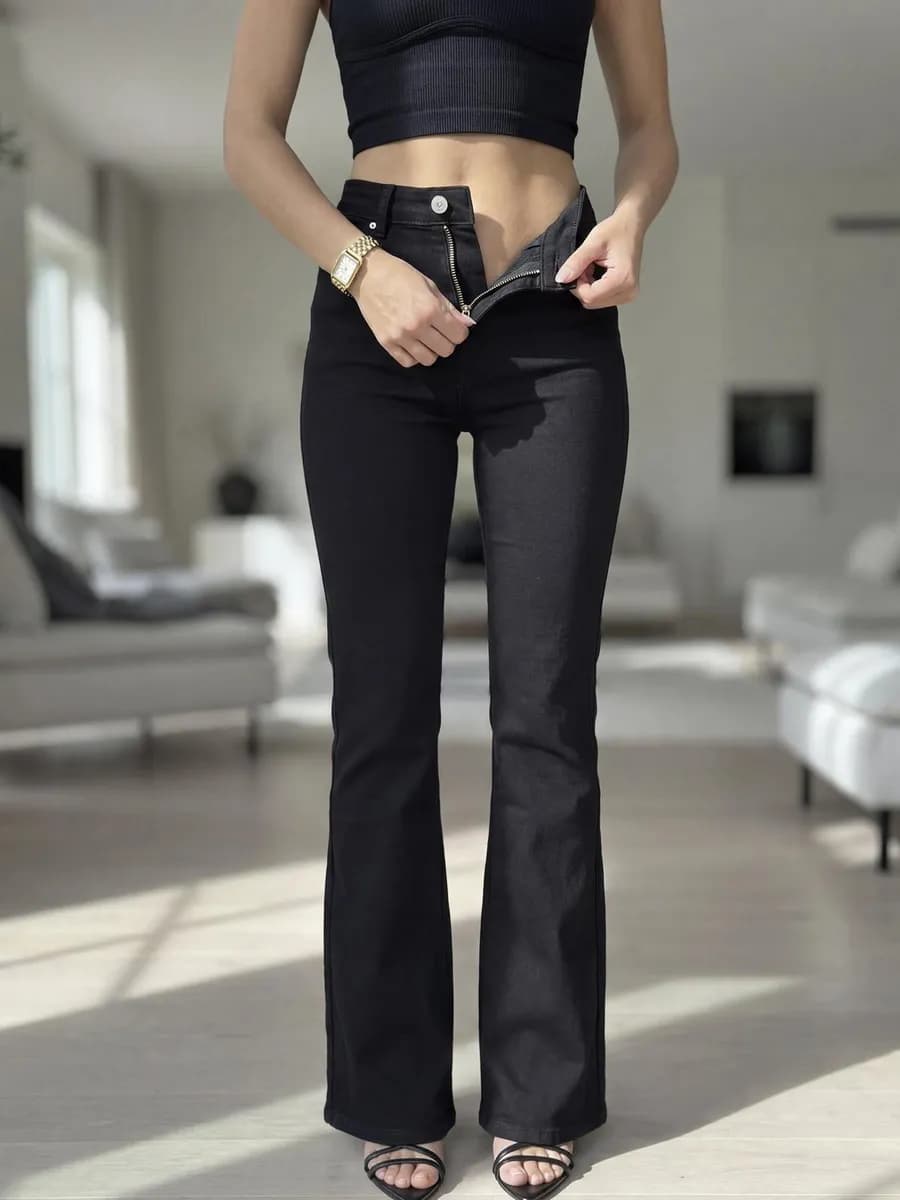 Джинсы клеш от колена классические с высокой посадкой