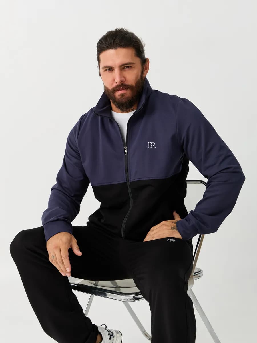 Спортивный костюм на молнии