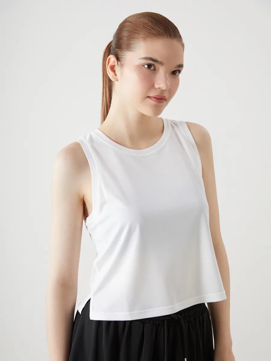 Женская спортивная майка с круглым вырезом