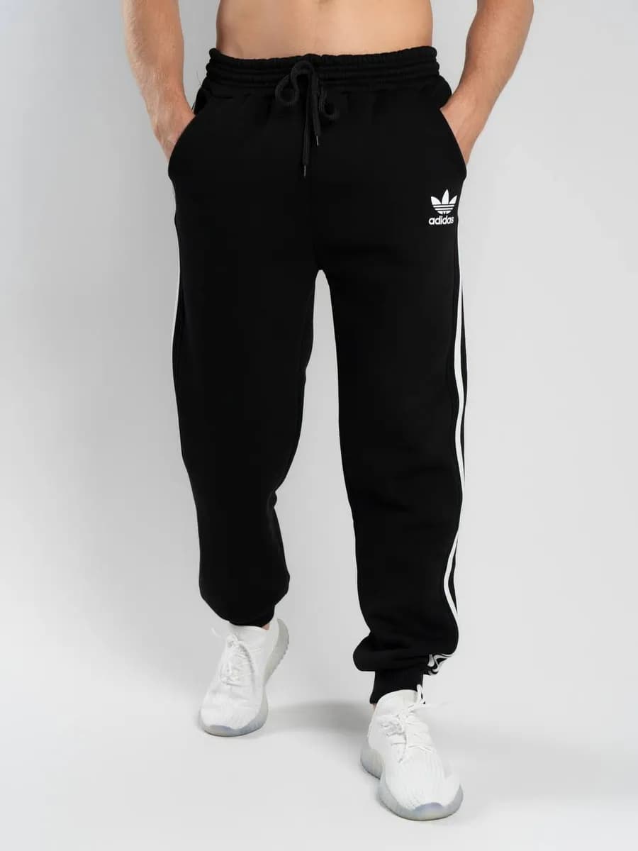 Брюки спортивные утепленные с лампасами