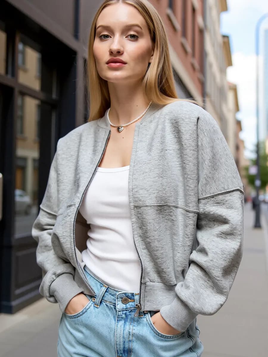 Утепленная толстовка бомбер с начесом