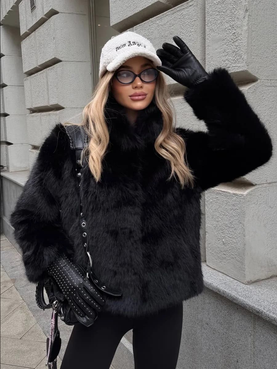 Шуба искусственная короткая экошуба зимняя эко под норку