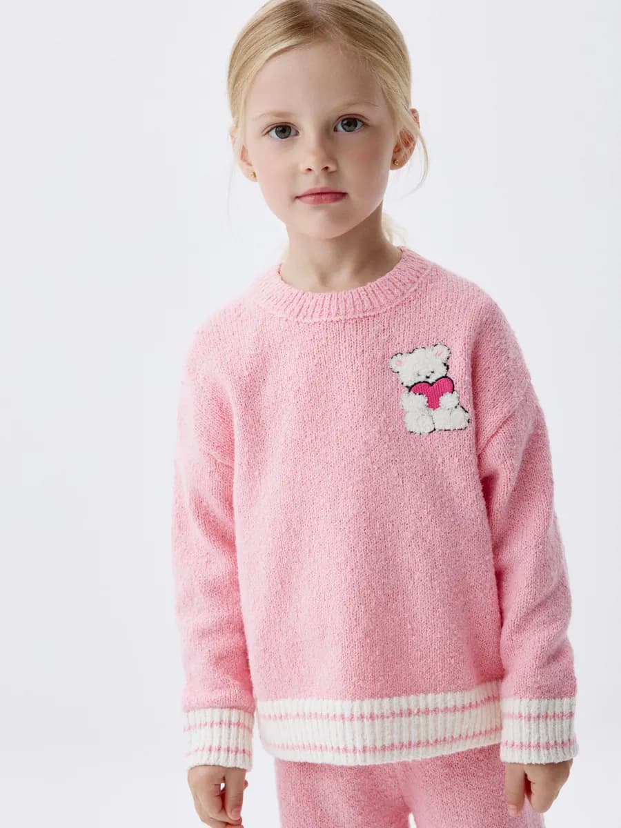 Вязаный джемпер оверсайз с вышивкой