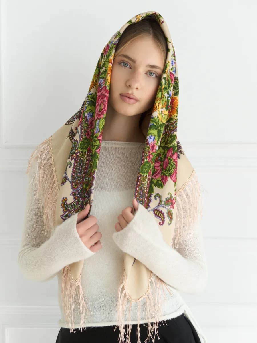 Платок на голову с узором