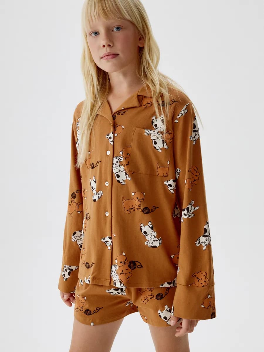 Пижама с шортами и рубашкой трикотажная с принтом