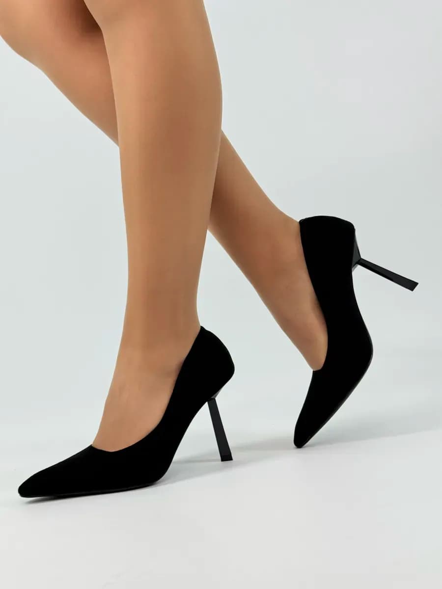 Туфли классические на каблуке