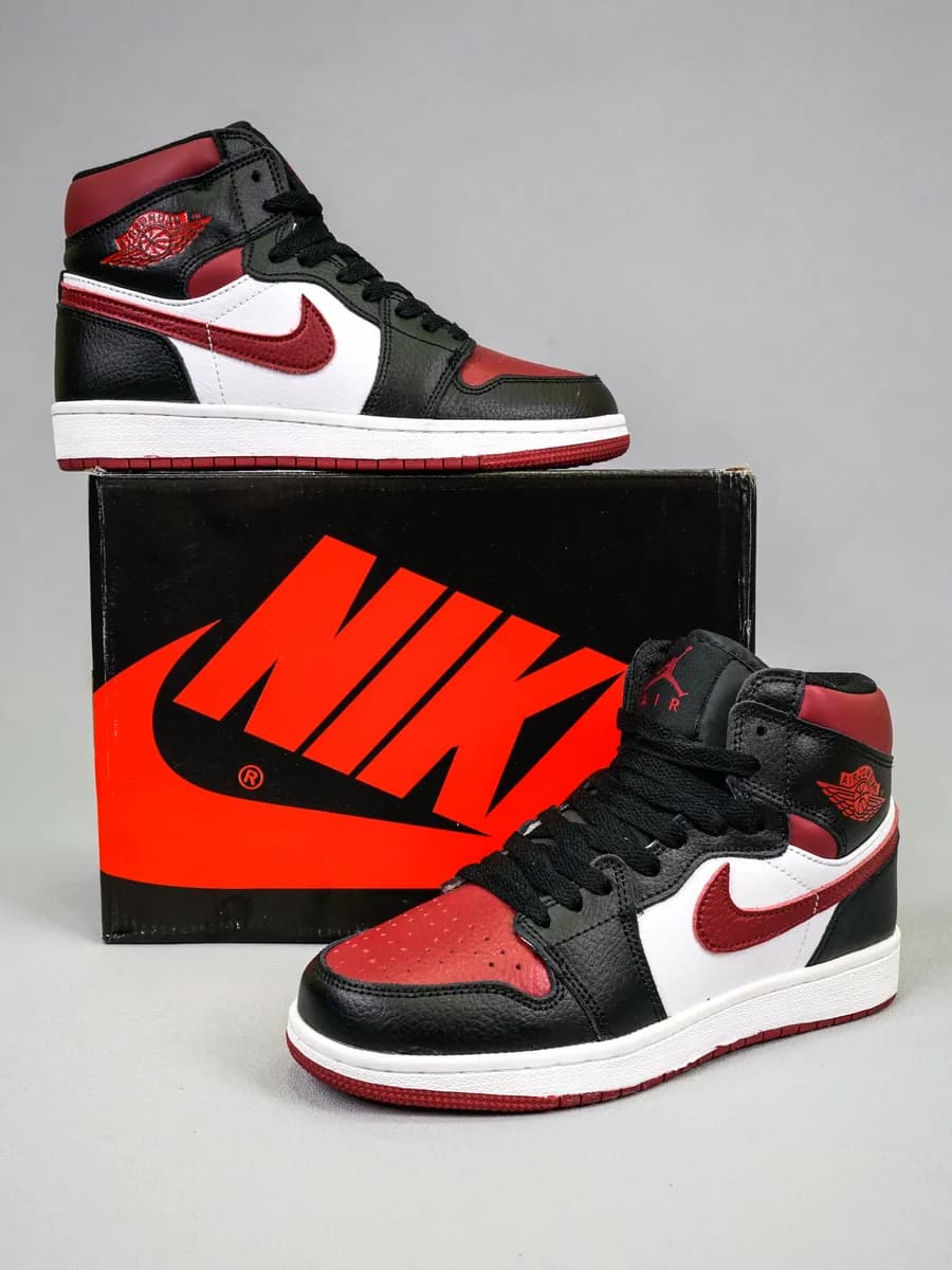 Кроссовки Air Jordan 1 спортивные легкие