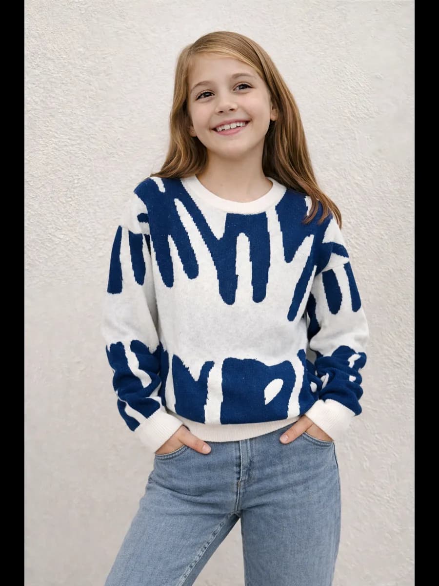 Свитер для девочки оверсайз