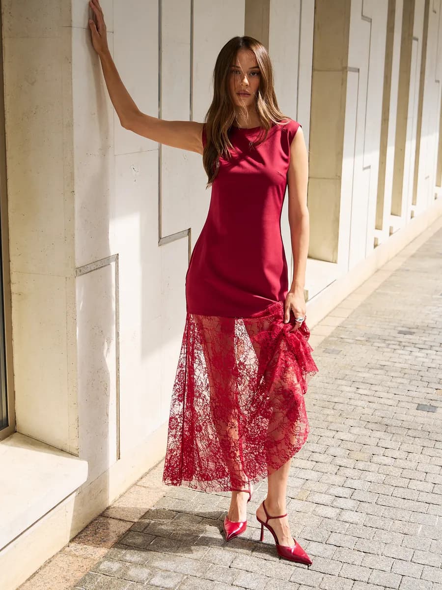 Платье вечернее длинное нарядное с кружевом