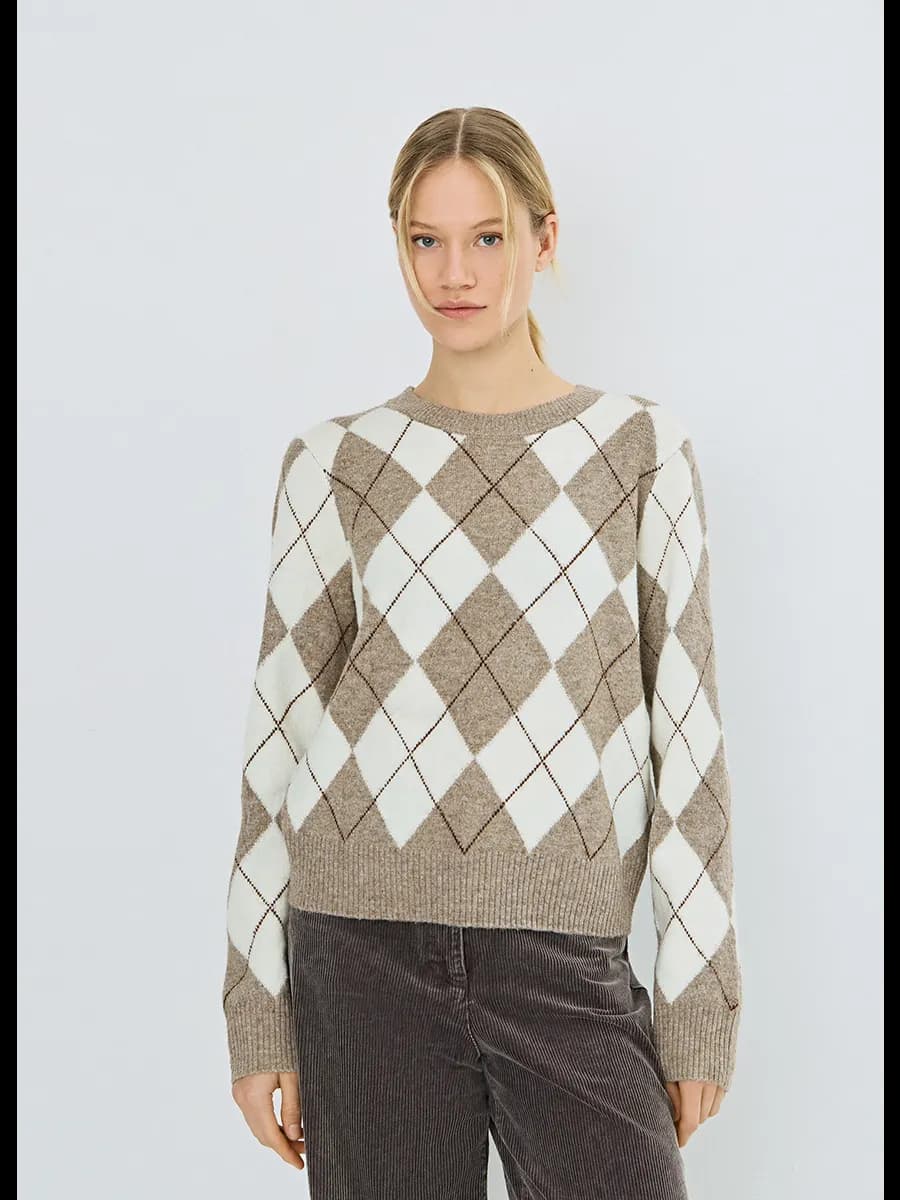 Джемпер с ромбами из пряжи с шерстью