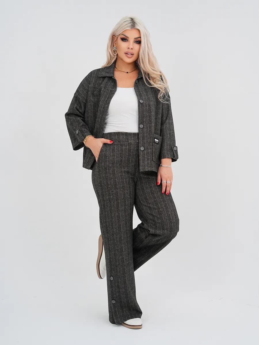 Костюм брючный для офиса торжеств