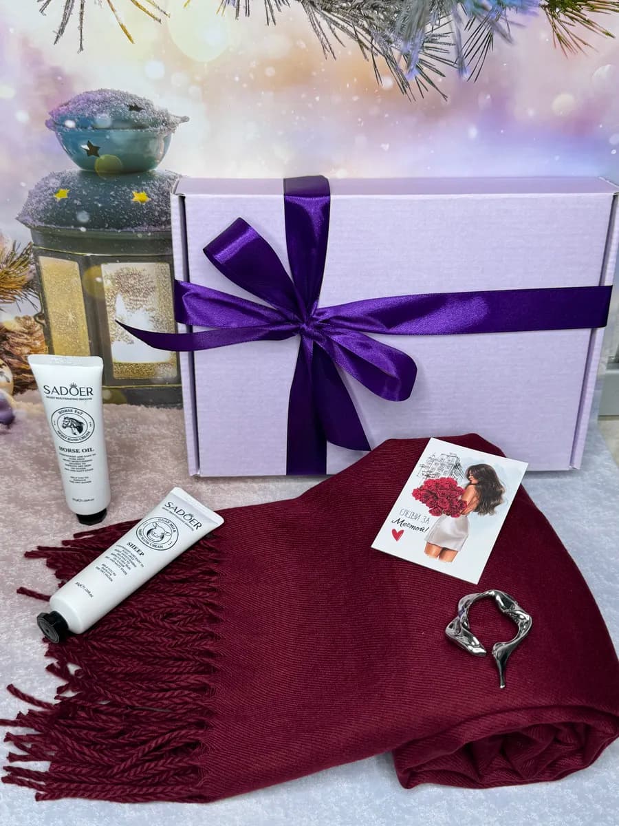 Подарочный набор кашемировый палантин и брошь в коробке