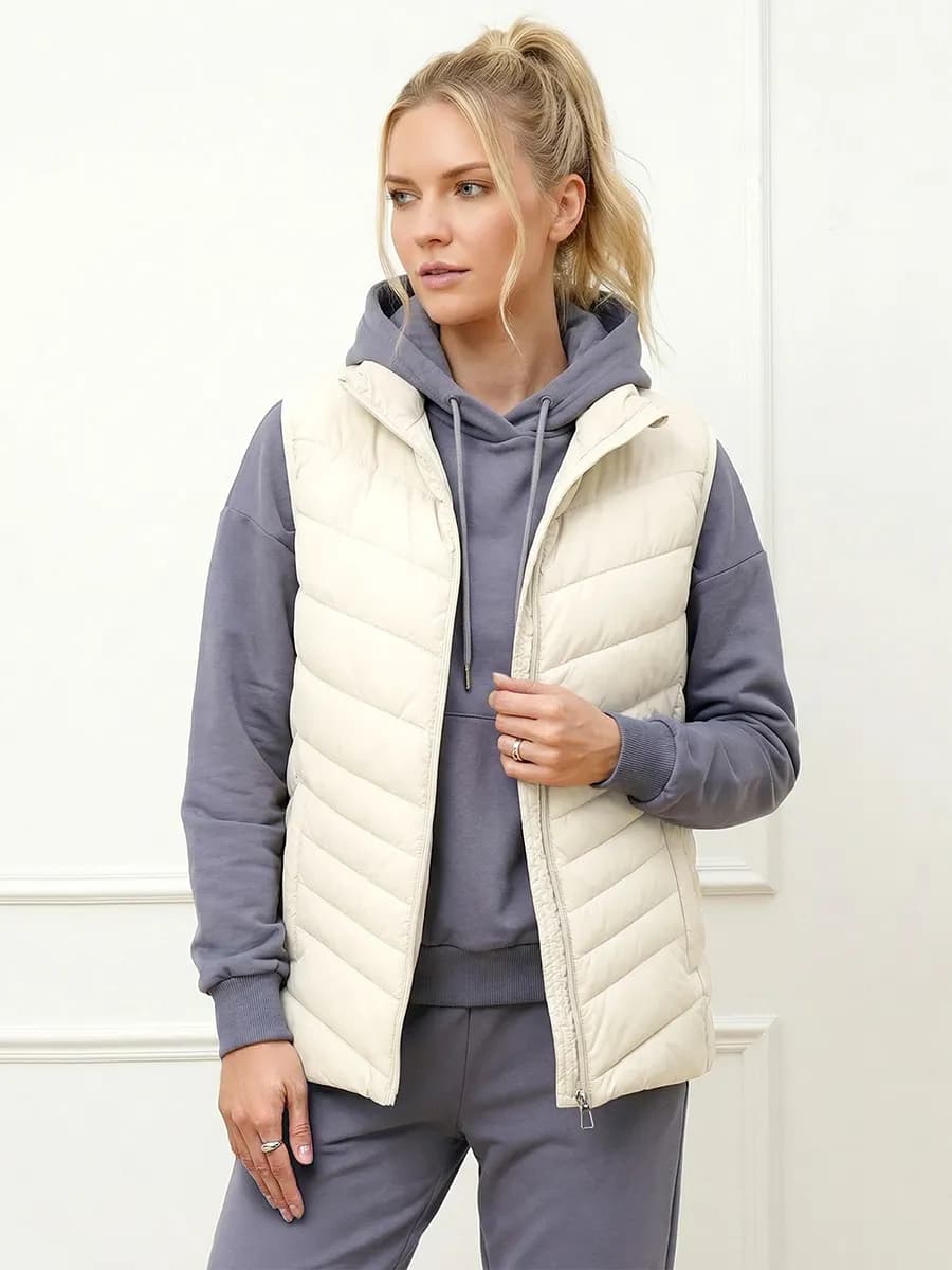 Жилетка стеганая демисезонная на молнии