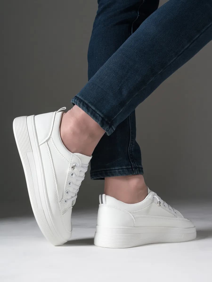 Кеды белые мягкие кожаные дышащие облегченные