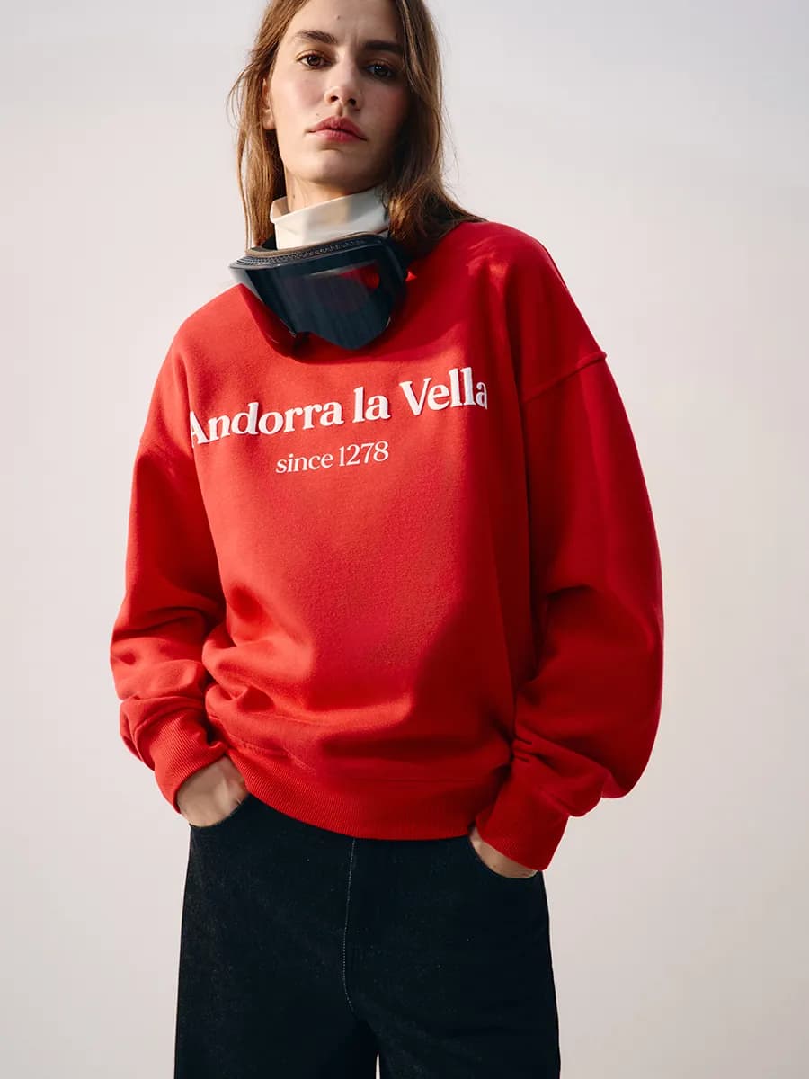 Свитшот оверсайз из футера с принтом