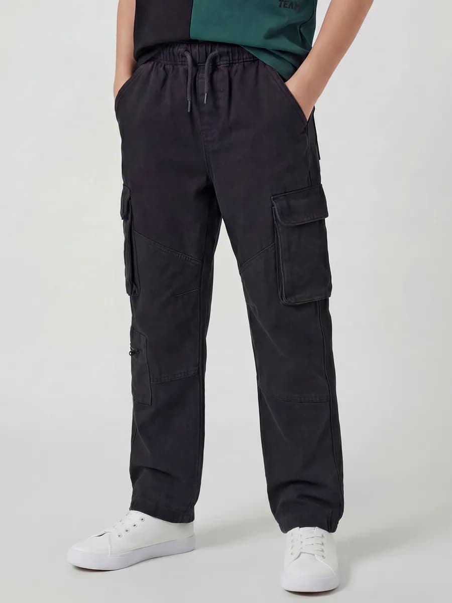 Брюки с накладными карманами карго Slim fit (зауженные)