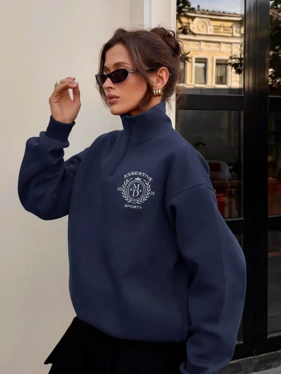 Свитшот с горлом на молнии без начеса c принтом old money