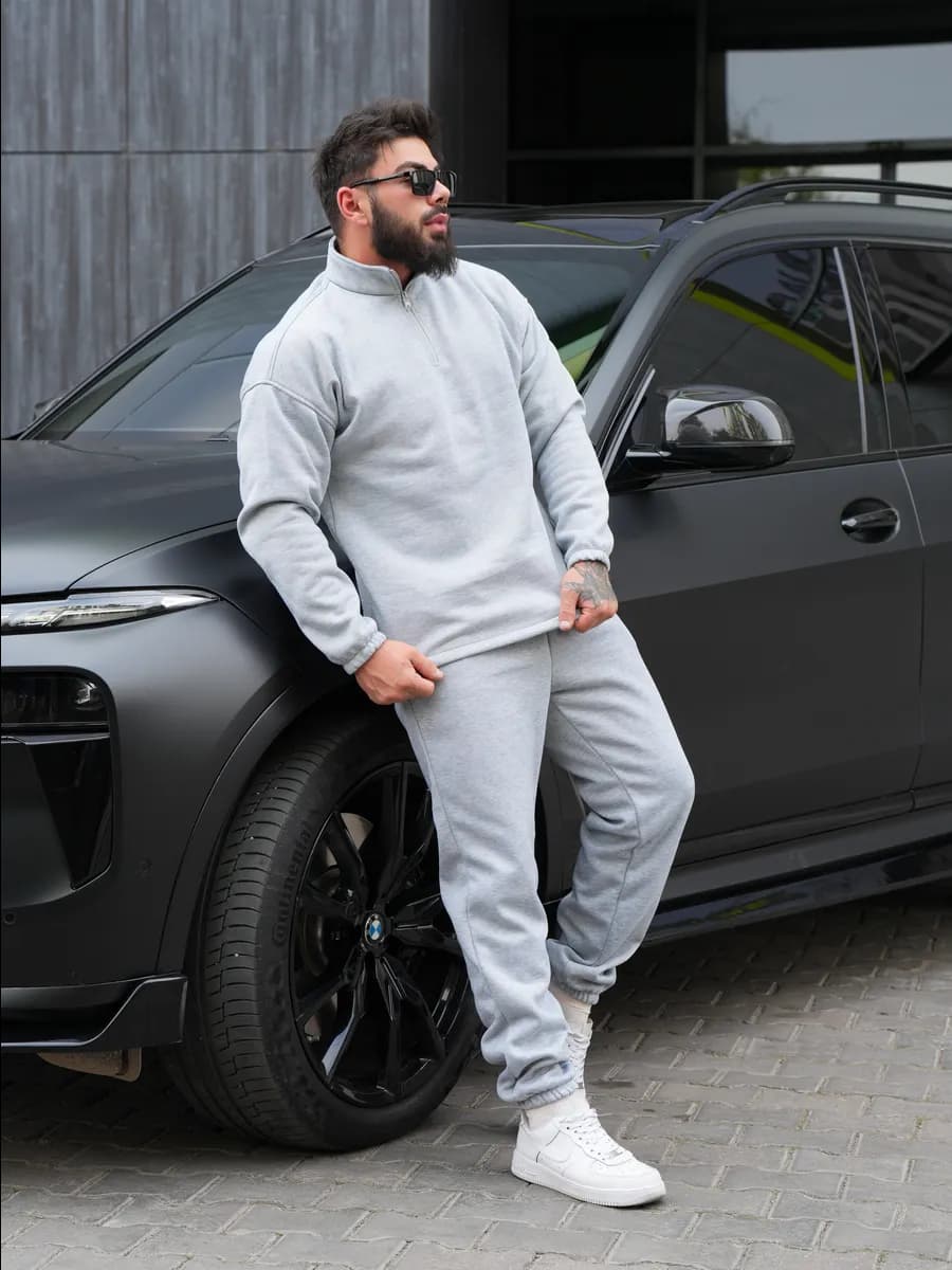 Спортивный костюм