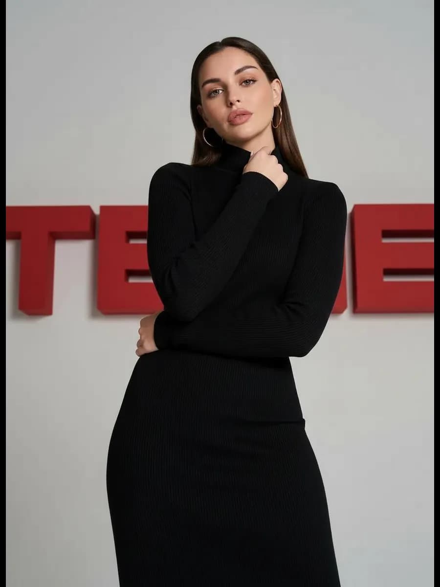 Платье-водолазка лапша