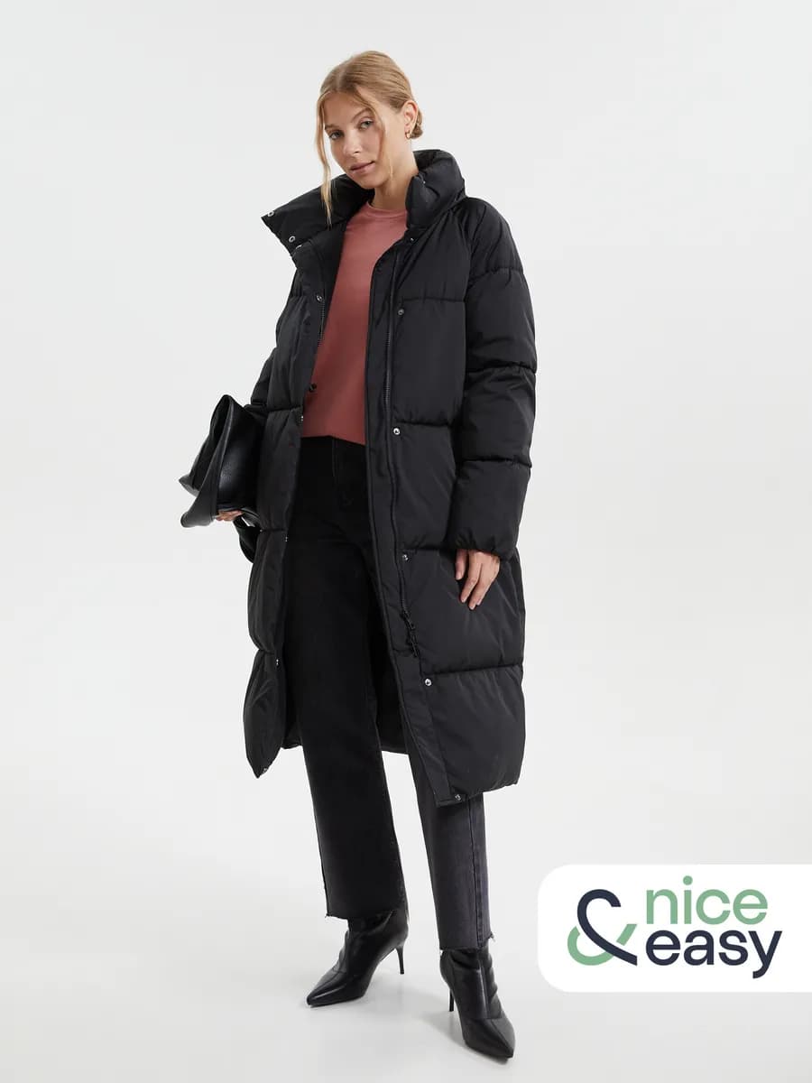 Женское тёплое пальто с воротником