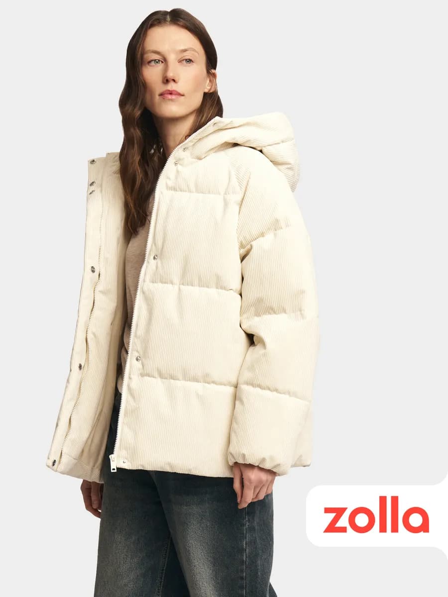 Тёплая дутая женская куртка с капюшоном