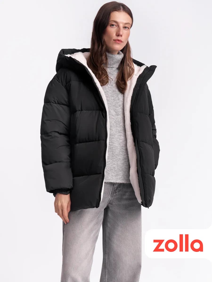 Женская куртка с капюшоном и экомехом