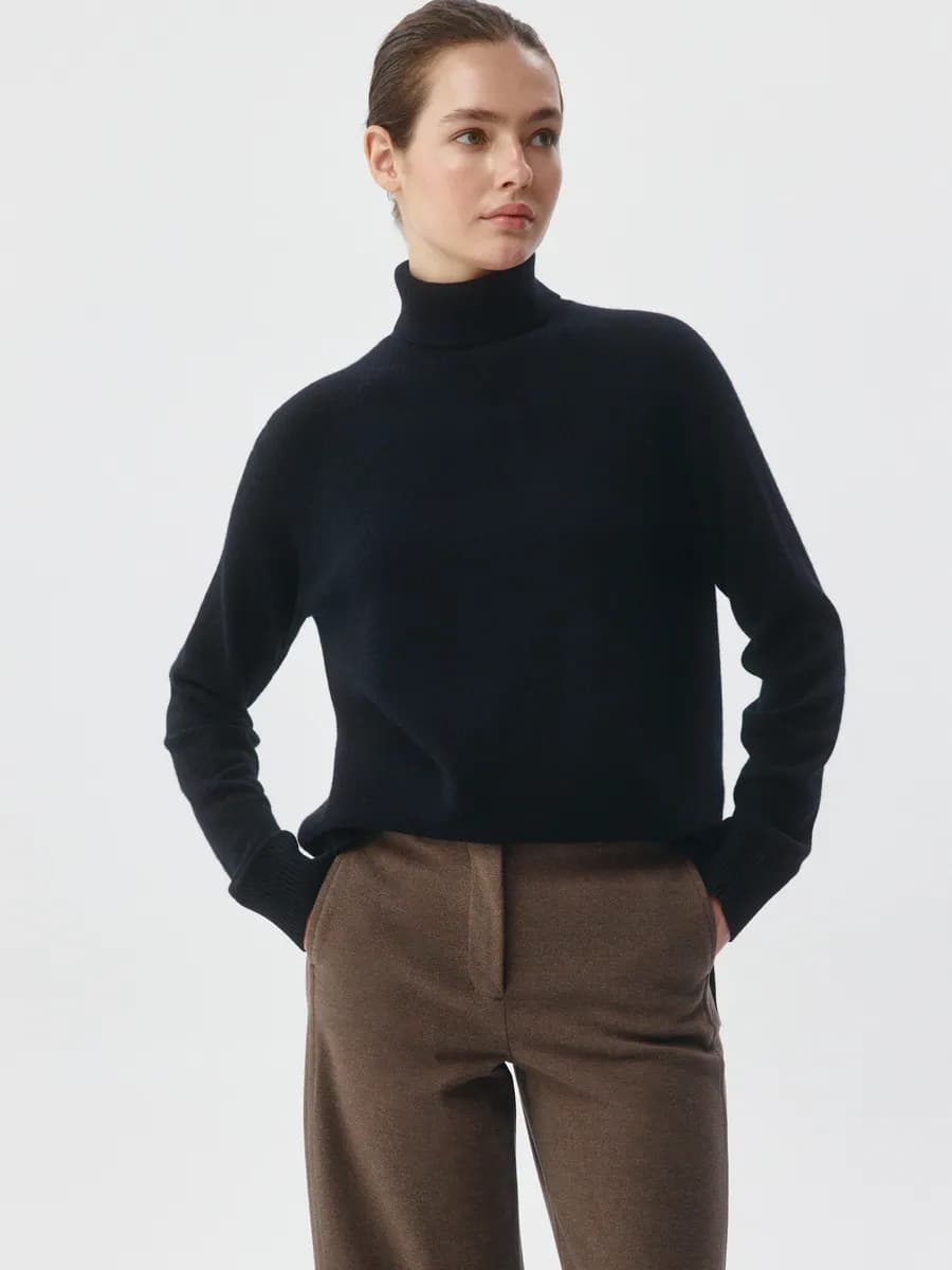 Вязаная водолазка из шерсти