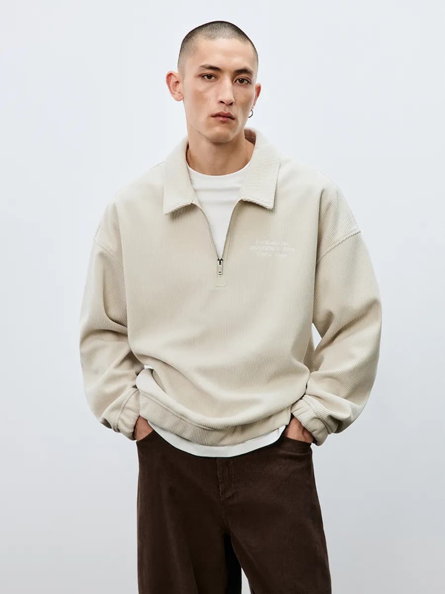 Худи-полузамок из футера с вышивкой