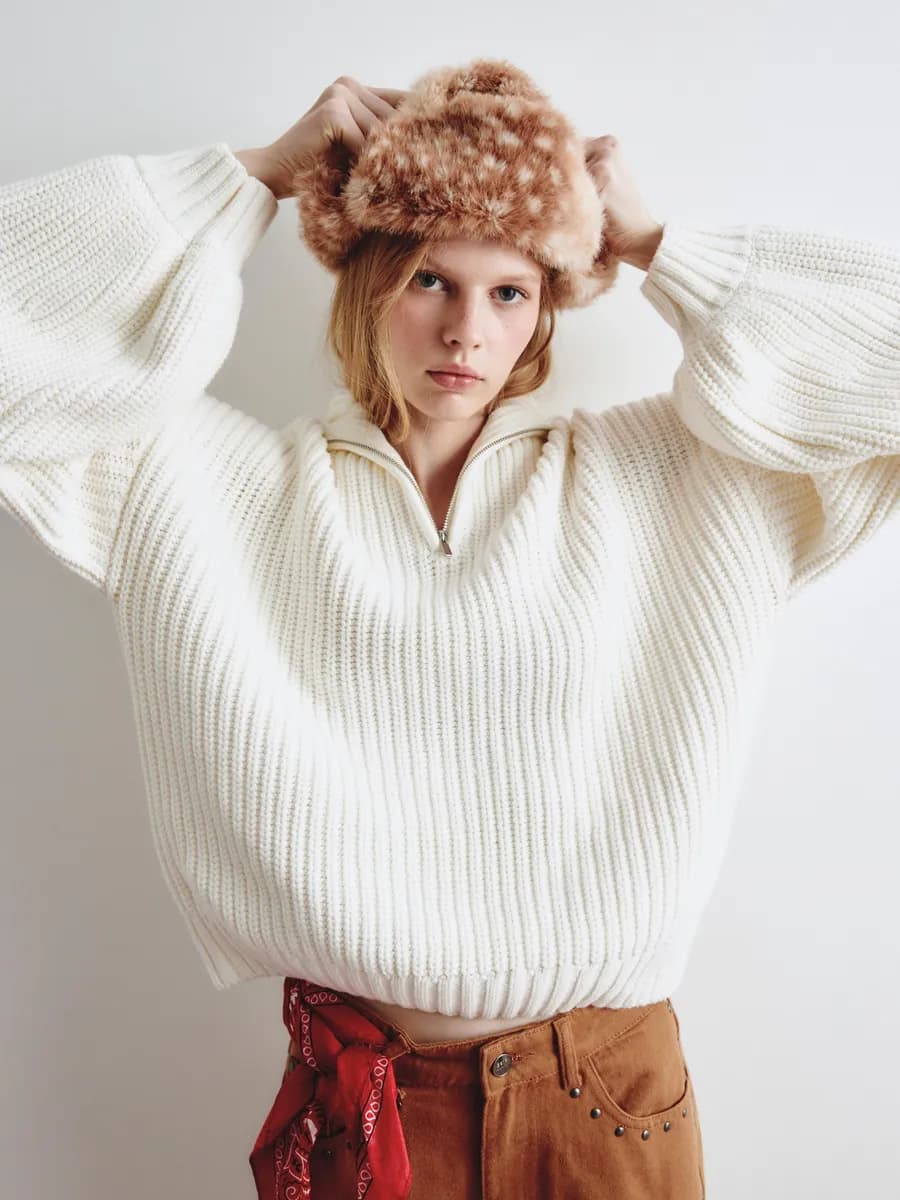 Джемпер с воротником-стойкой на молнии из линейки Young