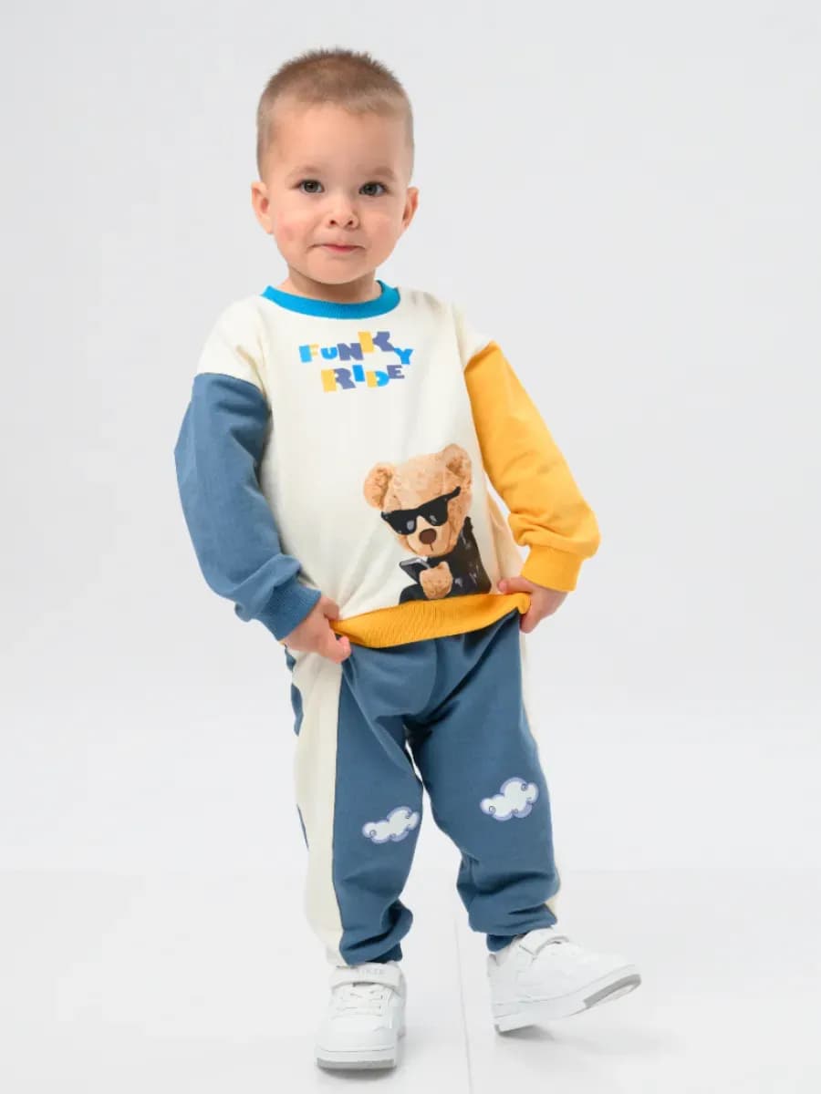 Костюм трикотажный для детей в садик