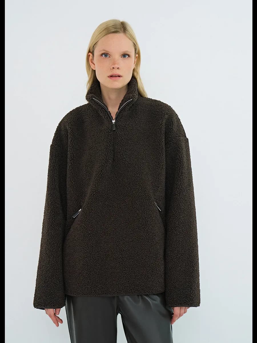 Толстовка из шерпы с воротником на молнии