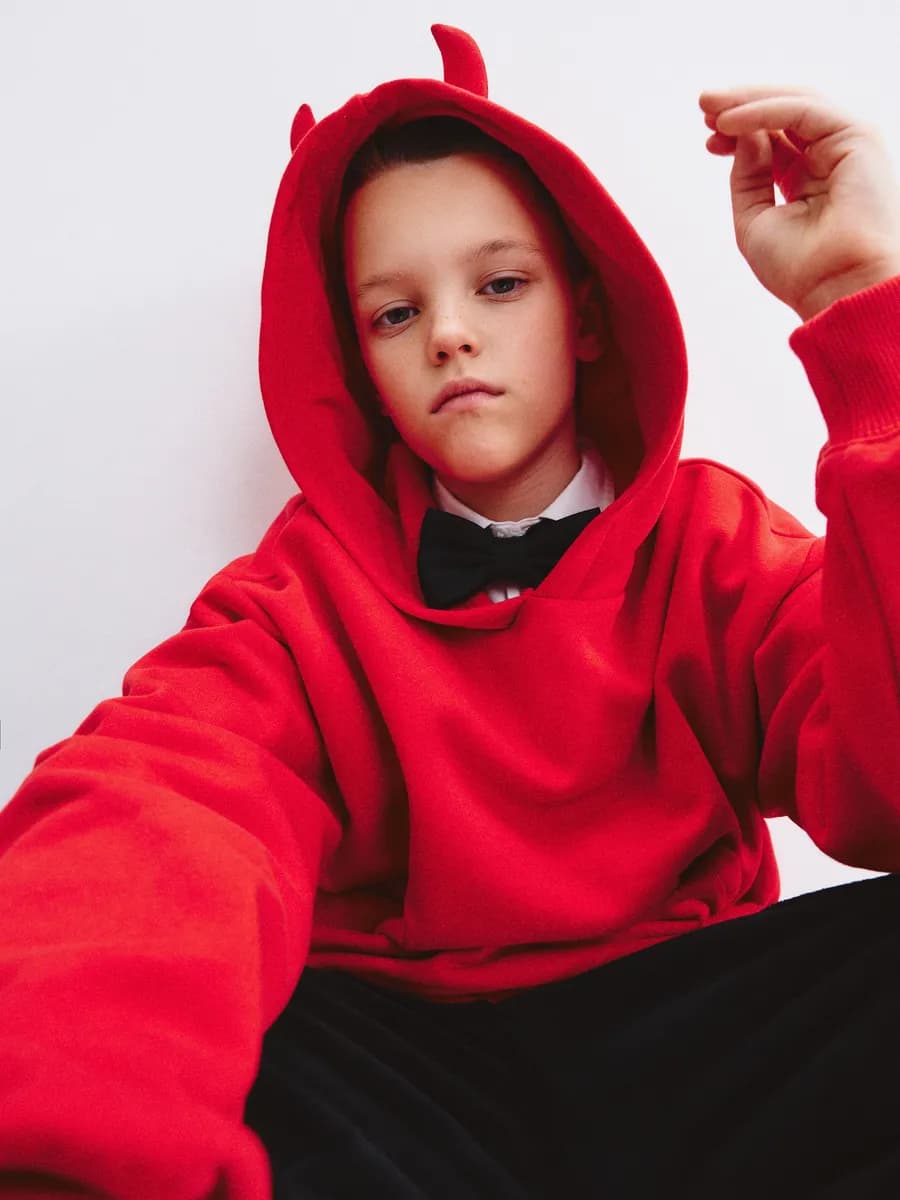 Толстовка худи оверсайз новогодняя с рожками на капюшоне