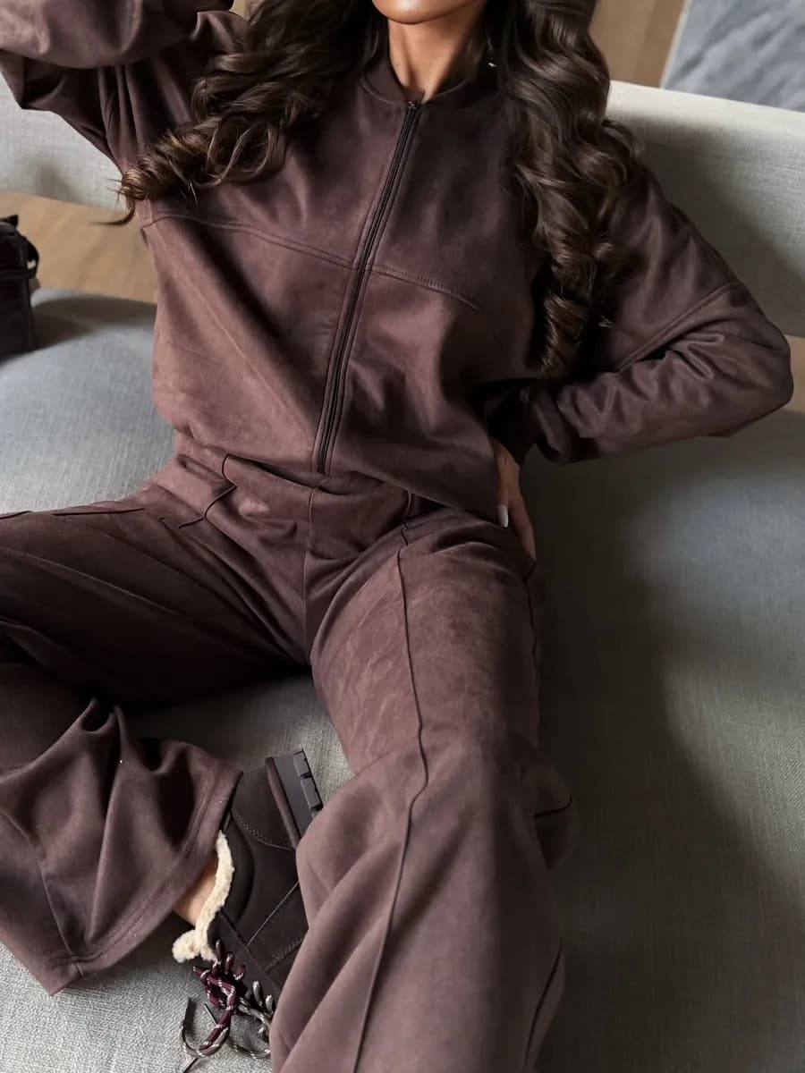 Костюм брючный двойка замшевый спорт шик