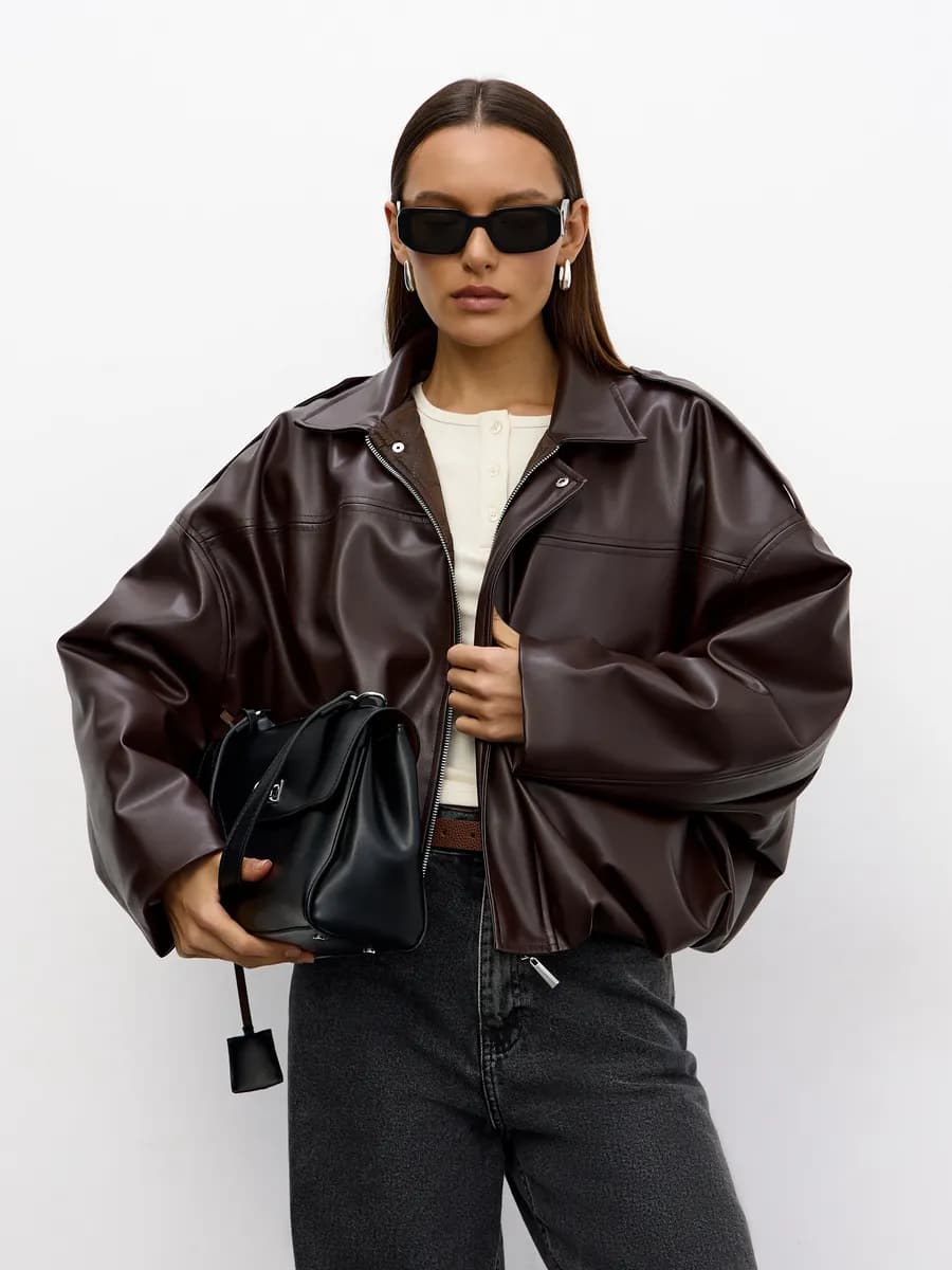 Кожаный бомбер оверсайз
