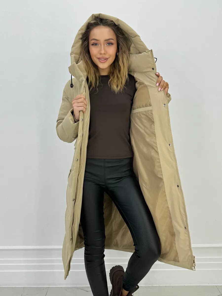 Куртка зимняя длинная с капюшоном