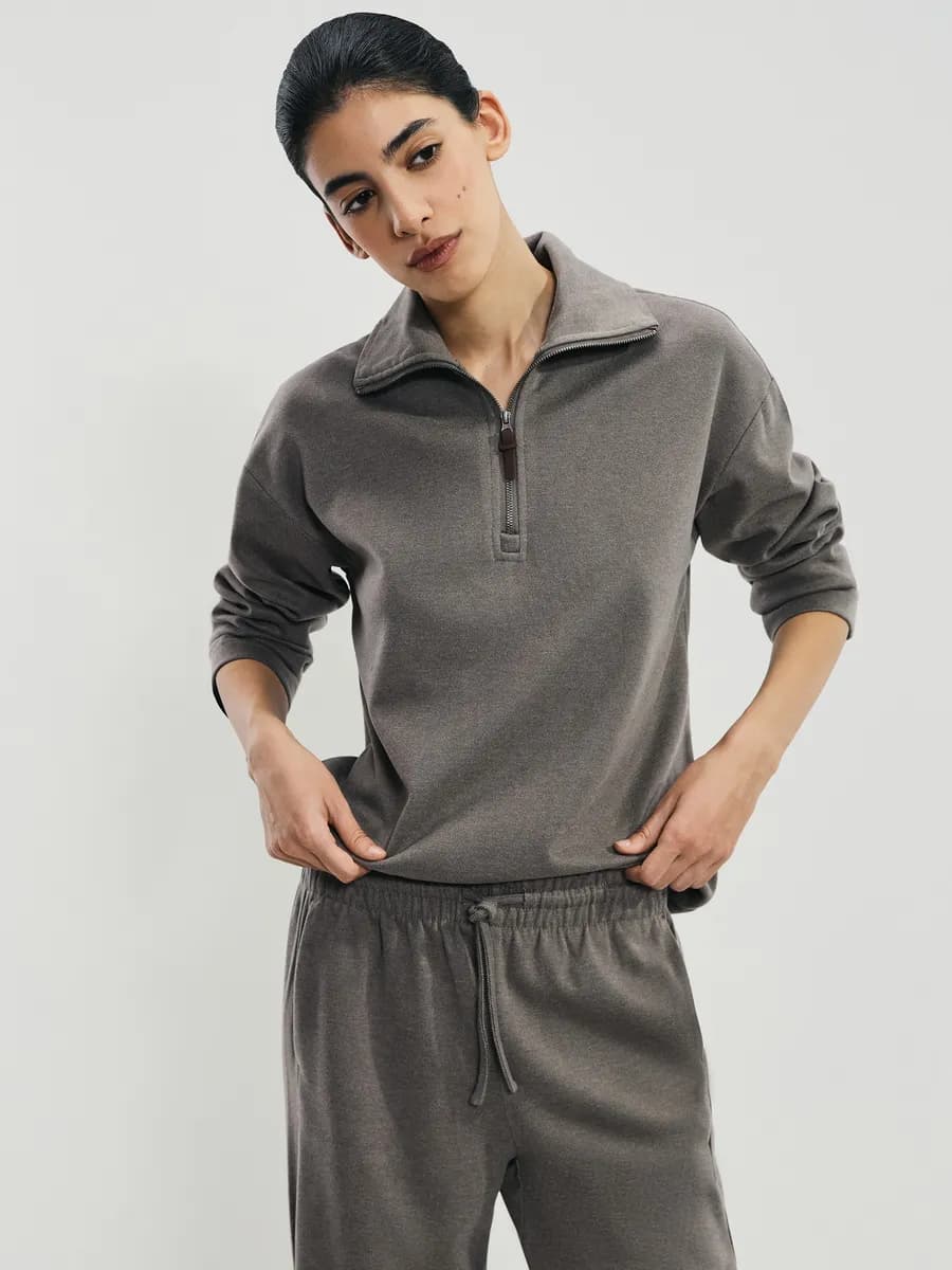 Джемпер больших размеров теплый на молнии костюмный