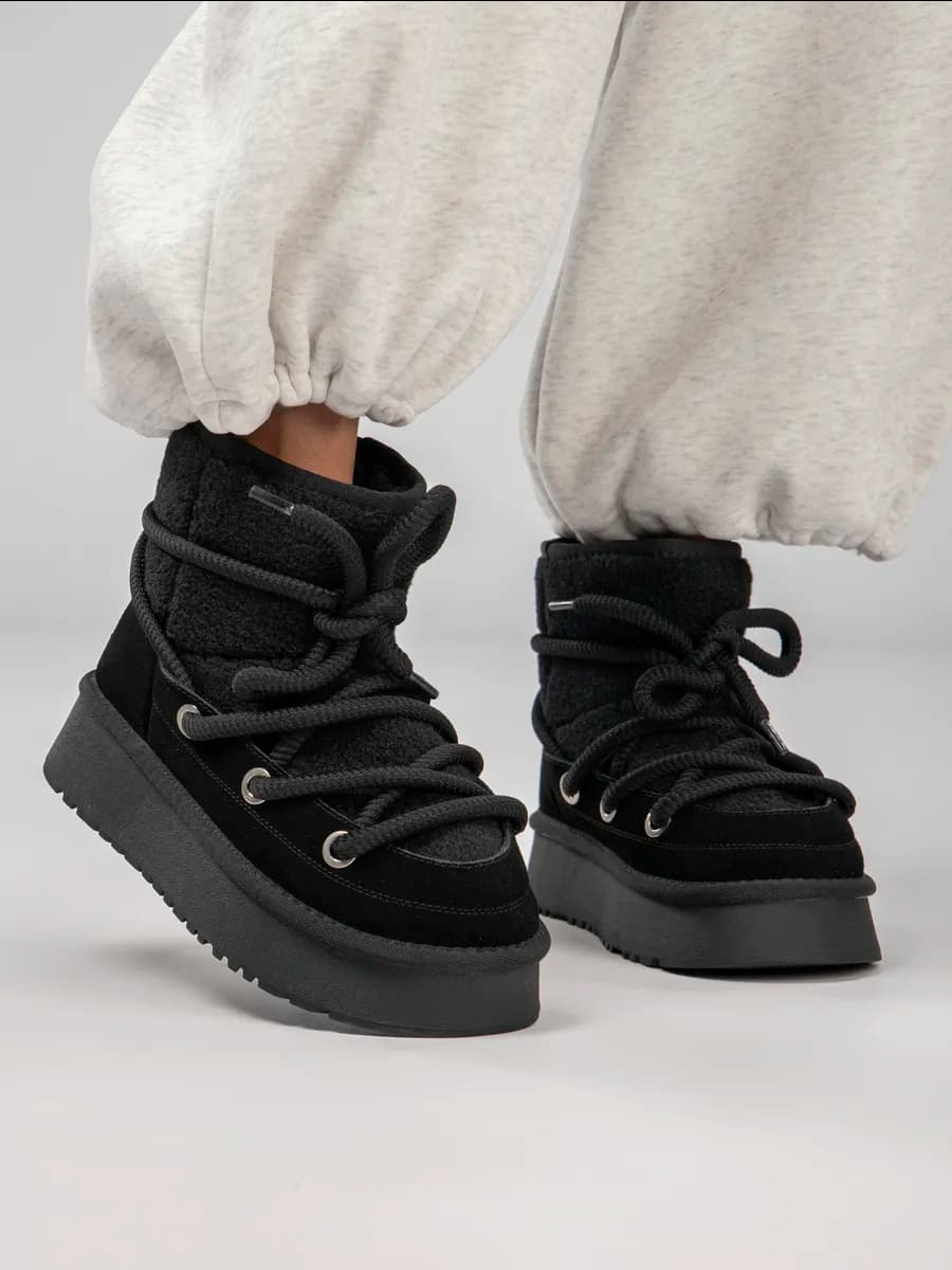 Зимние угги на платформе со шнуровкой - фото 1