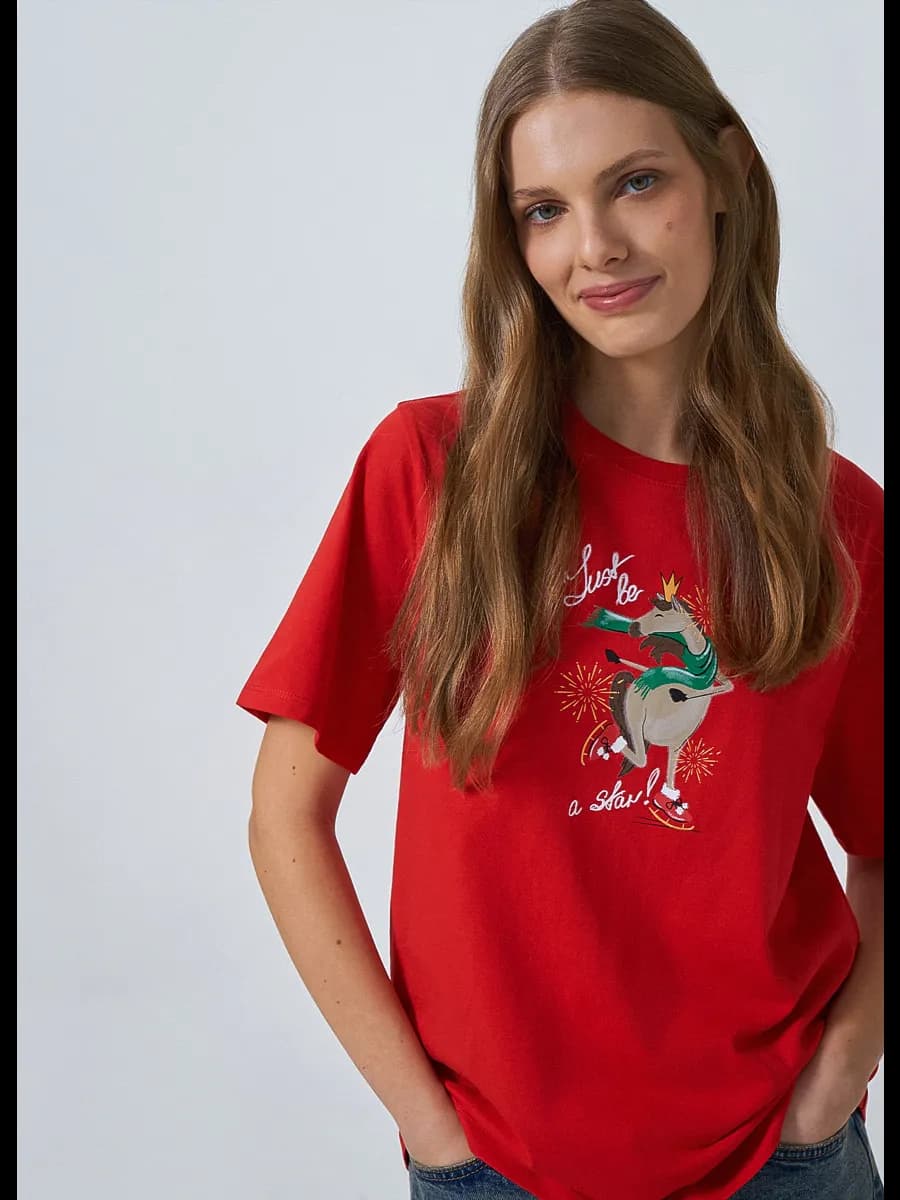 Футболка красная с принтом