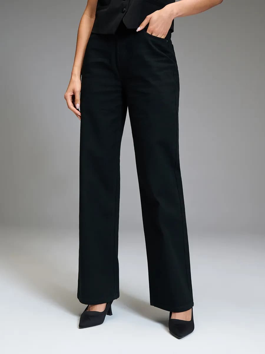 Джинсы широкие на средней посадке