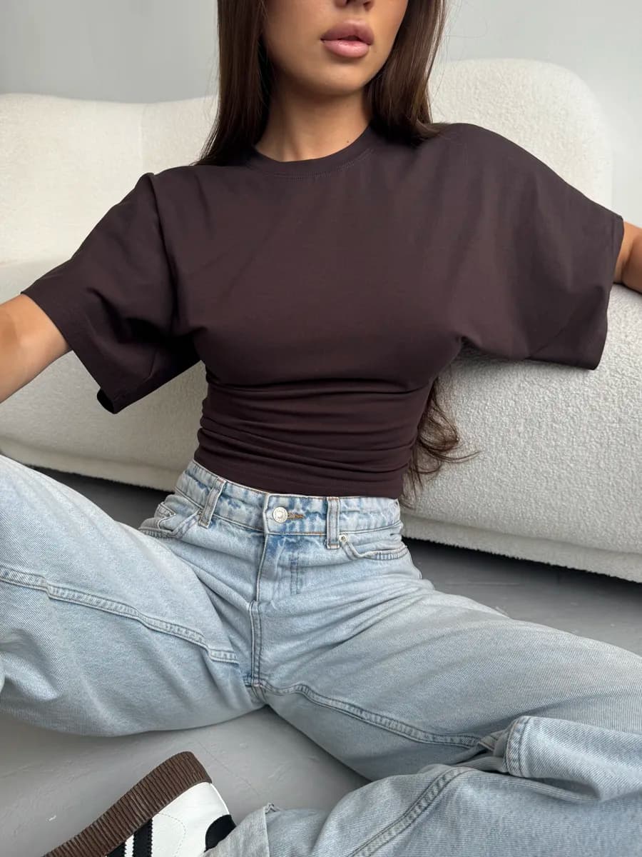 Приталенная футболка с широкими рукавами летучая мышь - фото 1