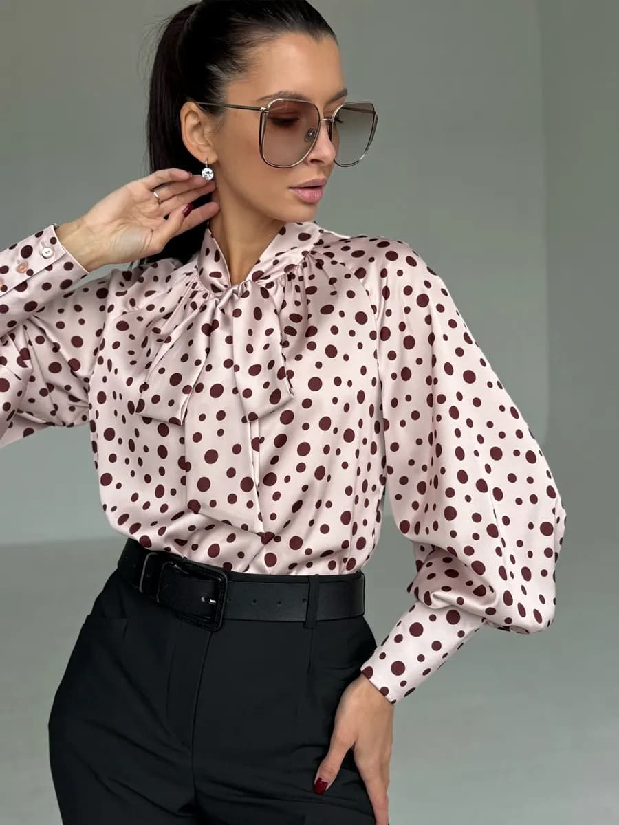 Блузка с бантом в горошек офисная нарядная