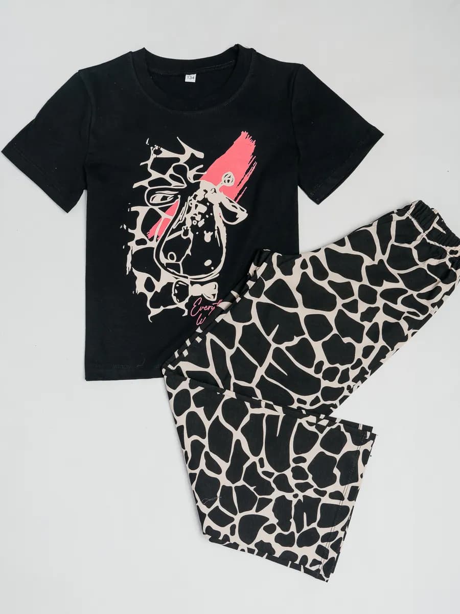 Пижама со штанами и футболкой с коротким рукавом домашняя