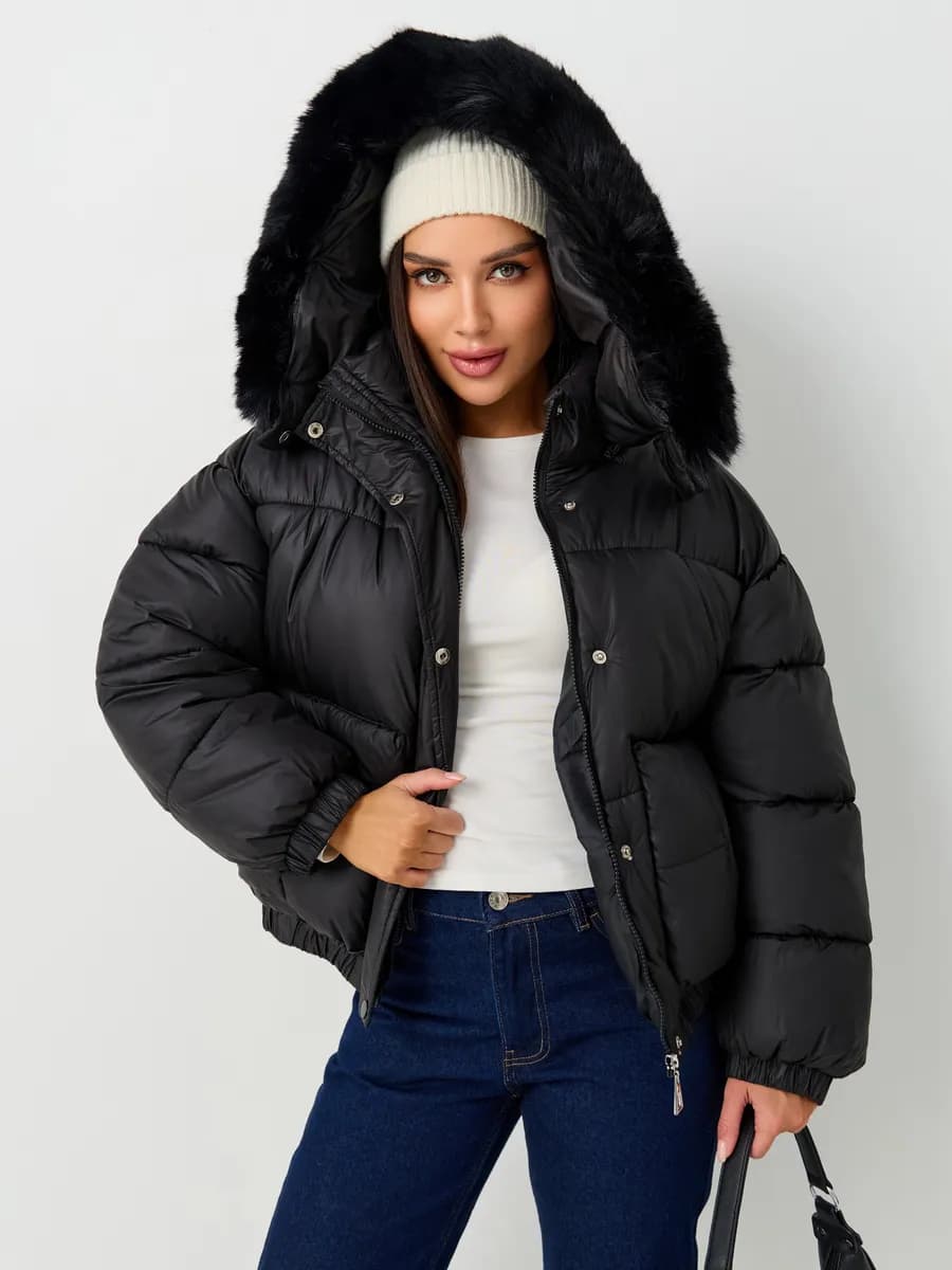 Зимняя куртка с капюшоном