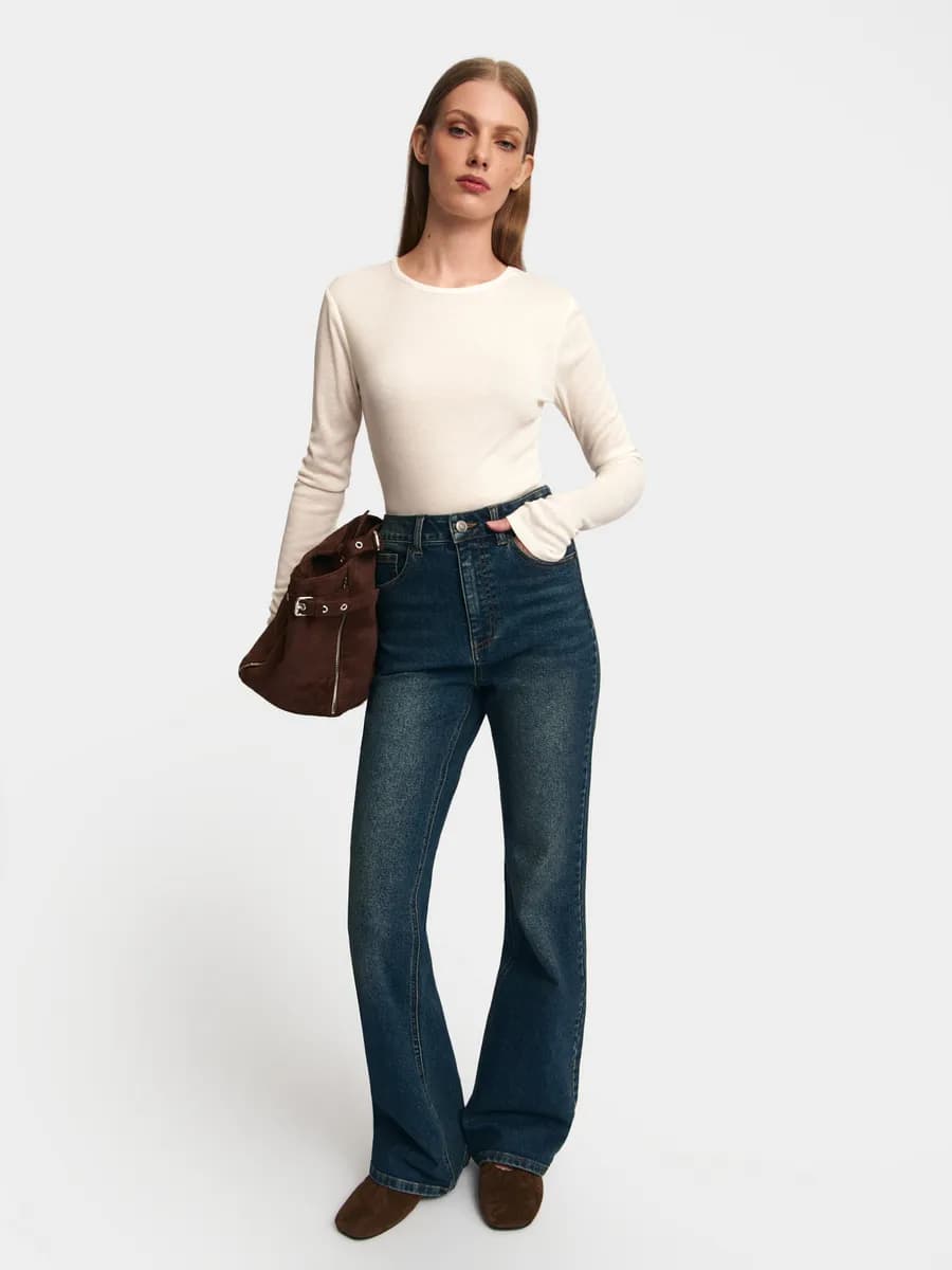 Женские джинсы клеш с высокой посадкой