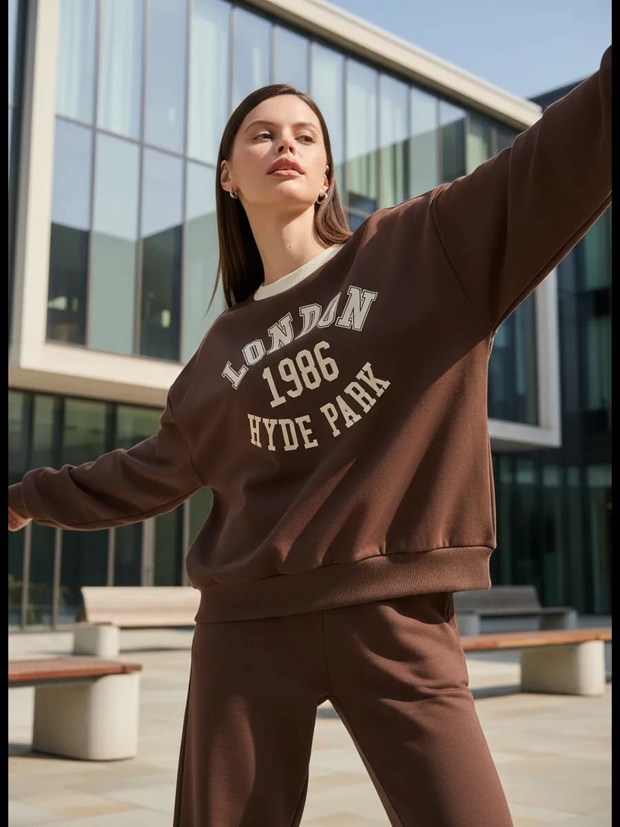 Свитшот свободный с надписью - фото 1