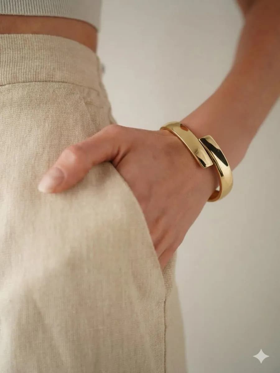 Браслет на руку бижутерия золотистый тренд