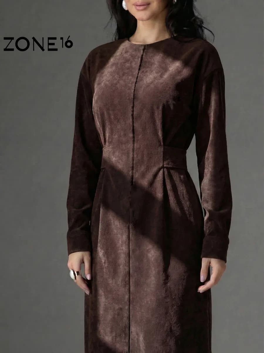 Вельветовое платье-футляр