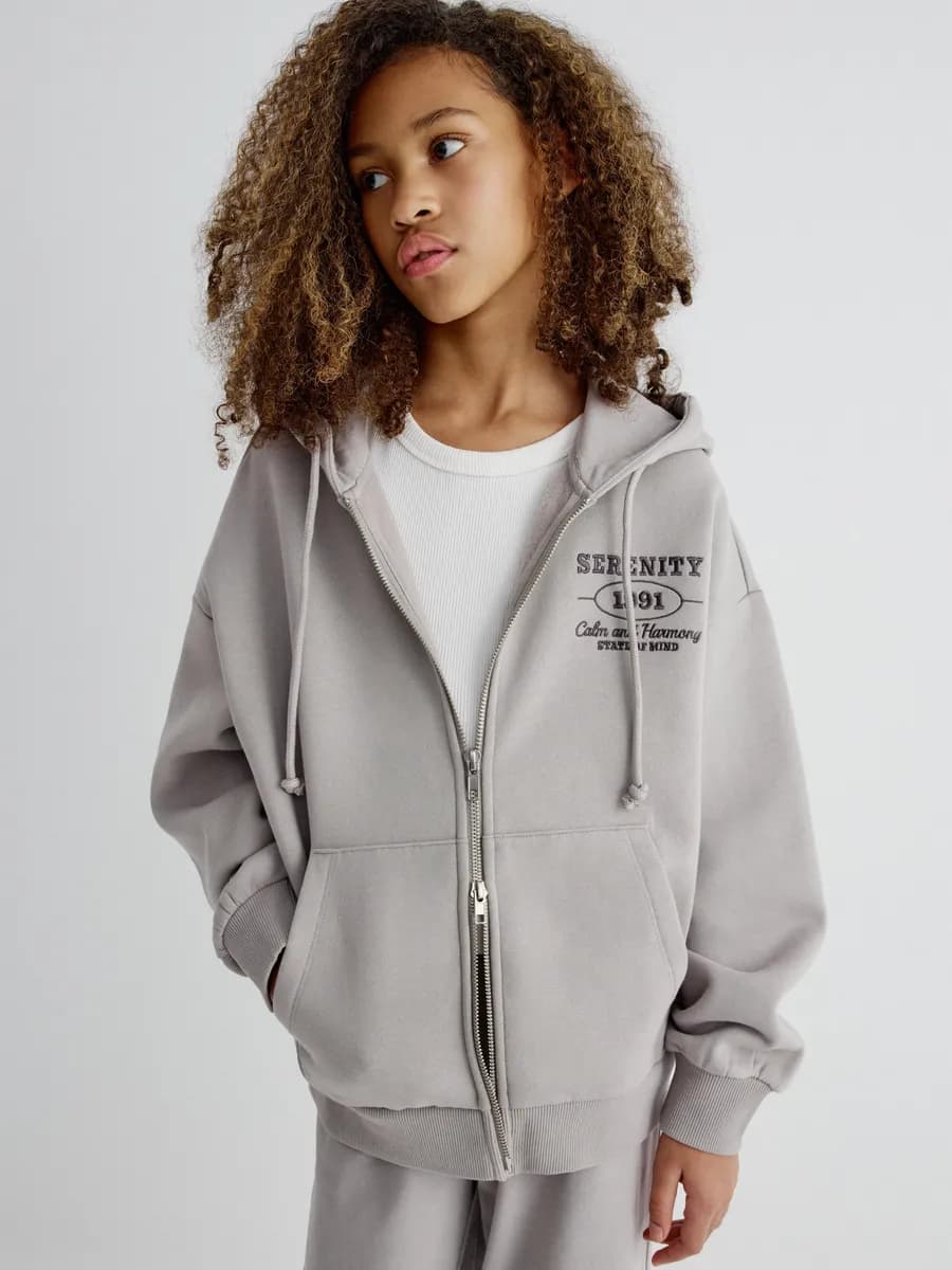 Толстовка на молнии оверсайз с капюшоном