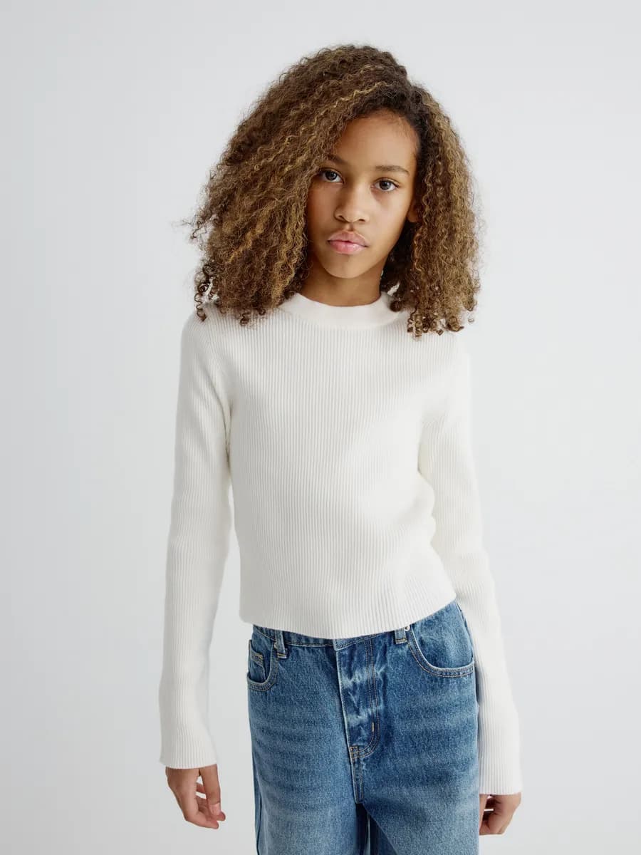 Вязаный джемпер для девочки базовый в полоску для школы